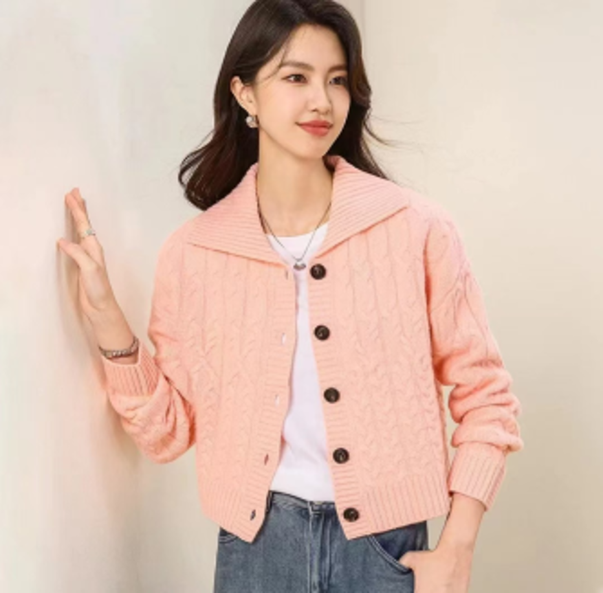 Women’s lightweight cotton cardigan sweater for spring