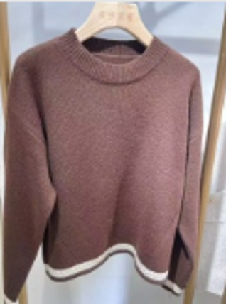 Women’s oversized cardigan sweater for winter